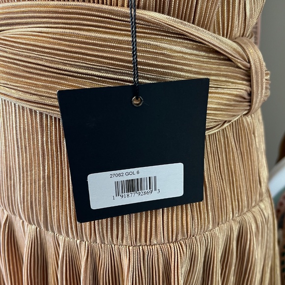 NWT Mac Duggal [6] 27062 Tea-Length Maxi Gold Ruffle Tiered Dress Metallic - Picture 11 of 11